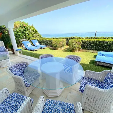 Beachfront , Central, Quiet, Parking, Pool